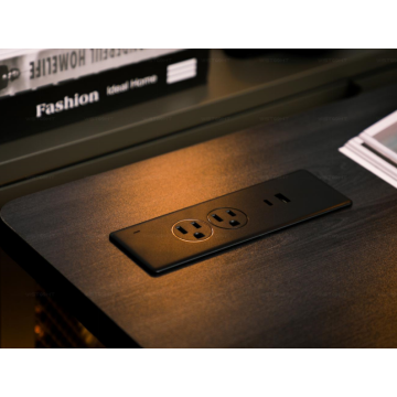 schwarze Farbe USB-Buchse mit Ladegerät